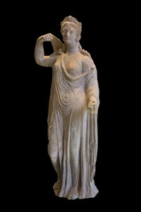 Aphrodite van het Genitrix-type (1e eeuw AD) terracotta